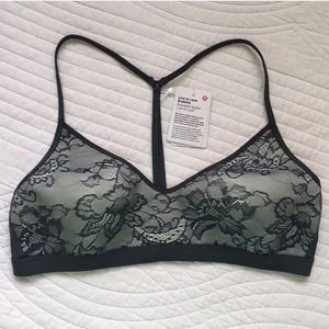 LULULEMON Lace Bralette Yoga Bra Sz-M